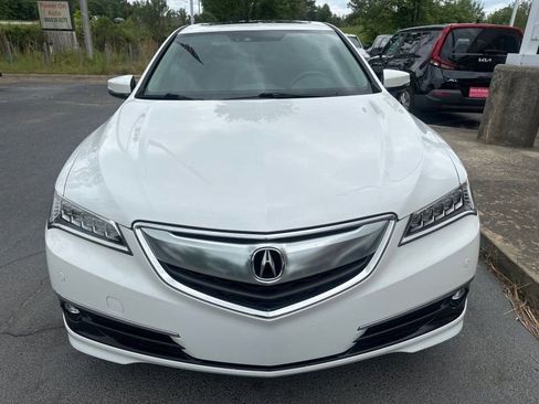 Used 2017 Acura TLX V6 SH-AWD w/ Advance Package image 2