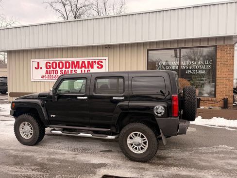 Used 2007 HUMMER H3 Base 4dr SUV 4WD image 1