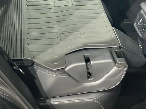 Used 2025 Toyota RAV4 Limited FWD image 60