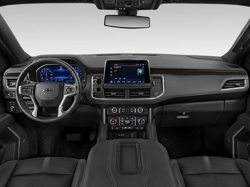 Used 2023 Chevrolet Suburban Z71 AWD/4WD image 3