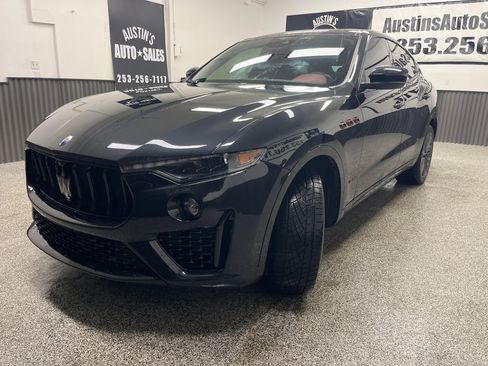 Used 2020 Maserati Levante S GranSport image 6