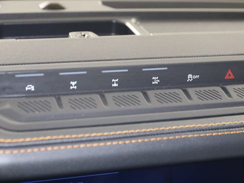 Used 2024 Ford Bronco Badlands image 33