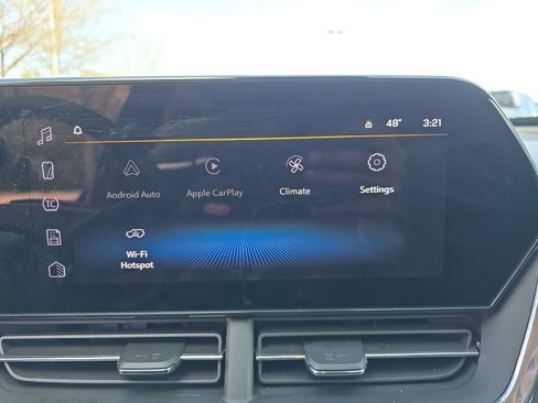 Used 2025 Chevrolet Trax ACTIV w/ Driver Confidence Package image 23