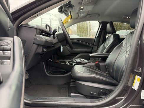 Used 2022 Ford Mustang Mach-E Select image 18