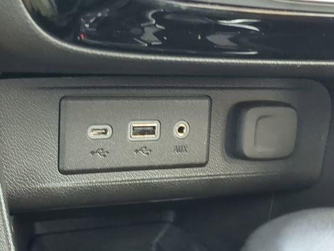 Used 2023 Buick Encore GX Select image 22