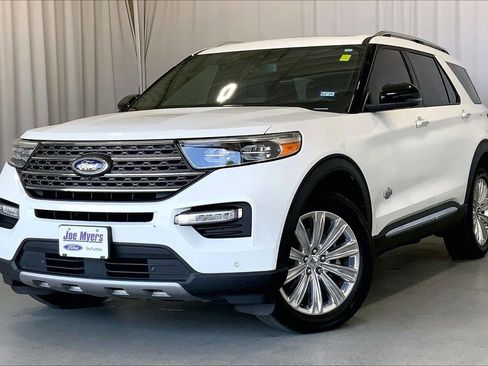 Used 2023 Ford Explorer King Ranch w/ Technology Package image 2