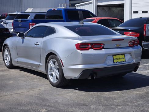 Used 2019 Chevrolet Camaro LT image 6