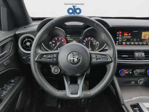 Used 2022 Alfa Romeo Stelvio Ti image 13