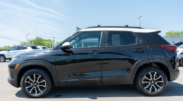 Used 2021 Chevrolet TrailBlazer ACTIV w/ Sun and Liftgate Package AWD/4WD image 9