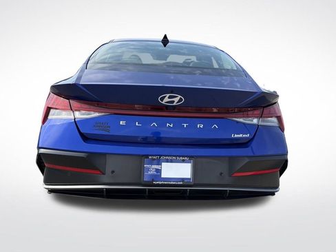 Used 2024 Hyundai Elantra Limited image 6