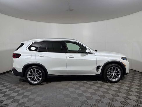 Used 2024 BMW X5 xDrive40i w/ Premium Package AWD/4WD image 7