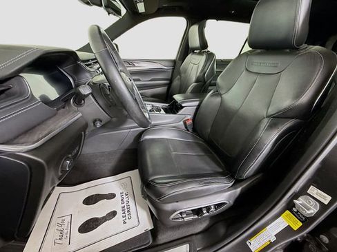 Used 2022 Jeep Grand Cherokee L Overland w/ Luxury Tech Group IV image 21