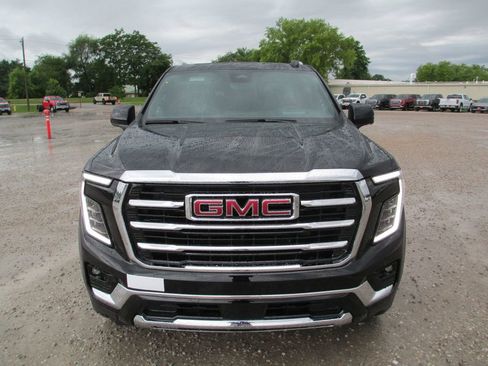 New 2026 GMC Yukon Elevation w/ Elevation Premium Package AWD/4WD image 10