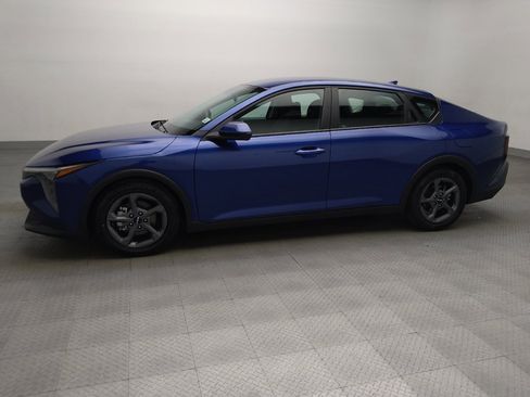 Used 2025 Kia K4 FWD image 2