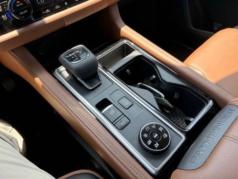 Used 2023 Nissan Pathfinder Platinum w/ Cargo Package AWD/4WD image 36