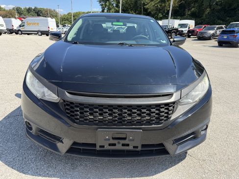 Used 2017 Honda Civic EX-T image 2