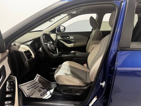 Used 2023 Nissan Rogue SV image 15