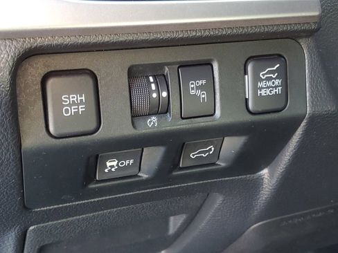 Used 2018 Subaru Forester 2.5i Touring image 17