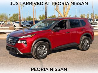 Used 2025 Nissan Rogue S FWD video 1