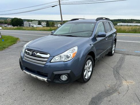 Used 2014 Subaru Outback 2.5i Limited AWD/4WD image 6