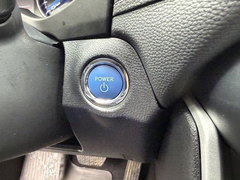 Certified 2022 Toyota RAV4 XLE image 25