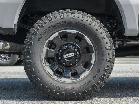 New 2026 Ford F250 Lariat w/ Tremor Off-Road Package image 23