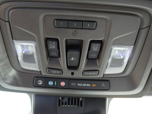 Used 2026 GMC Sierra 3500 Denali w/ Denali Reserve Package AWD/4WD image 32
