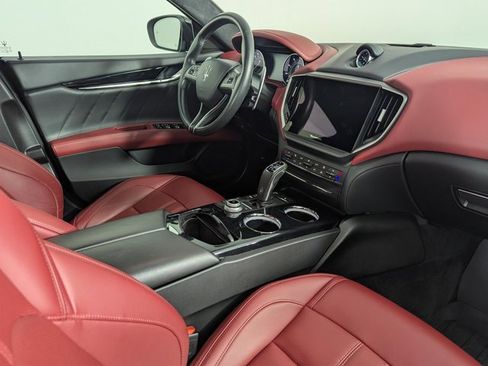 Used 2022 Maserati Ghibli Modena Q4 image 25