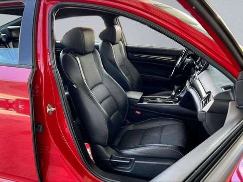 Used 2019 Honda Accord Sport image 25
