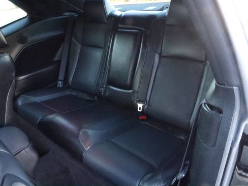 Used 2015 Dodge Challenger SXT Plus w/ Sound Group II image 5