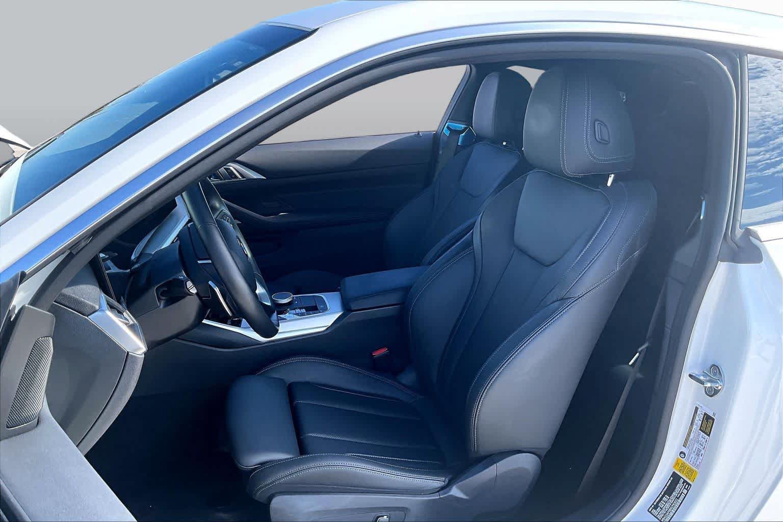 Used 2024 BMW 430i Coupe w/ Convenience Package RWD image 6