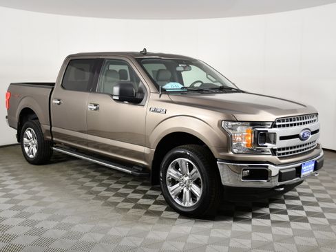 Used 2019 Ford F150 XLT w/ Equipment Group 302A Luxury AWD/4WD image 4