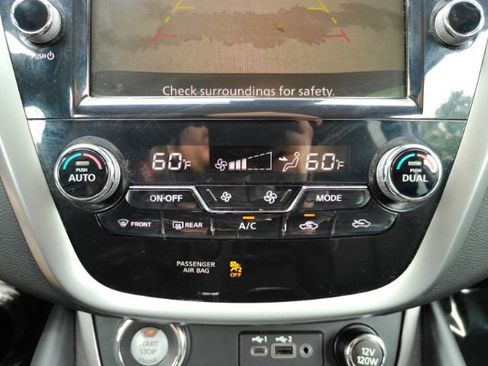 Used 2024 Nissan Murano SV w/ SV Midnight Edition Package FWD image 45