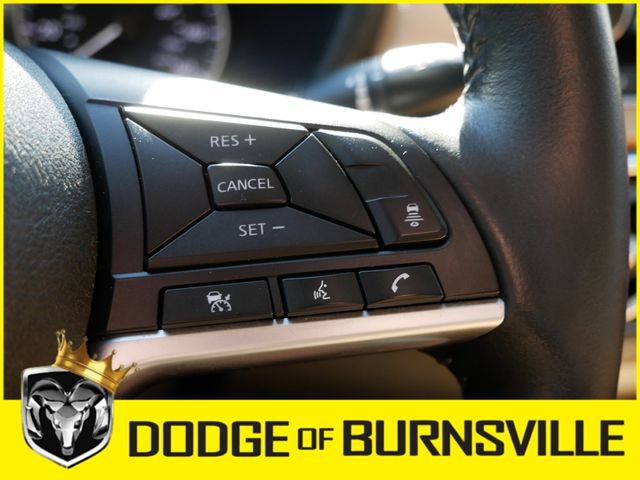 Used 2023 Nissan Sentra SV w/ SV Premium Package FWD image 27