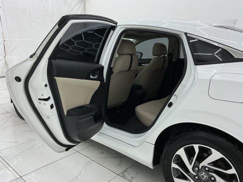 Used 2017 Honda Civic EX image 22