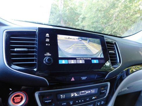 Certified 2021 Honda Pilot Touring image 5