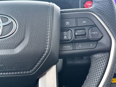 Used 2025 Toyota Tacoma TRD Sport image 20