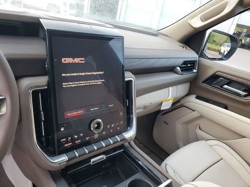 New 2026 GMC Yukon Denali w/ Denali Reserve Package RWD image 26