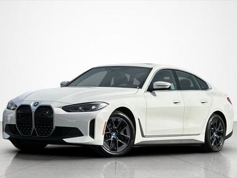 Used 2023 BMW i4 eDrive35 image 1