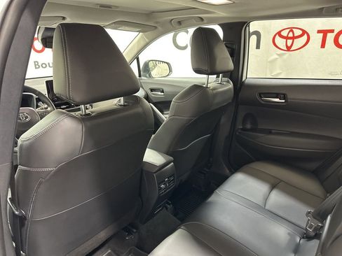 Used 2023 Toyota Corolla Cross XLE w/ Convenience Package image 21
