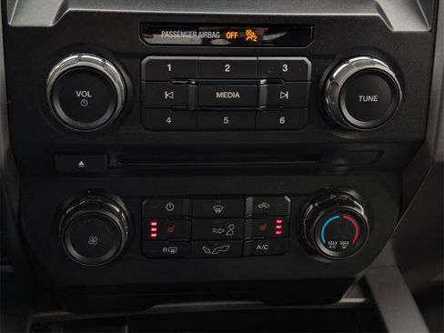 Used 2018 Ford F150 XLT w/ Equipment Group 302A Luxury image 28