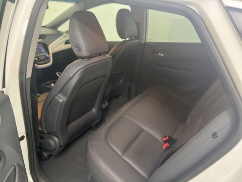 Used 2018 Chevrolet Bolt Premier w/ Driver Confidence II Package image 23