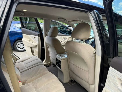 Used 2016 Nissan Murano S w/ Navigation Package AWD/4WD image 12