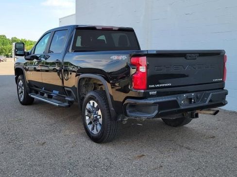 Used 2022 Chevrolet Silverado 2500 Custom w/ Custom Value Package AWD/4WD image 7