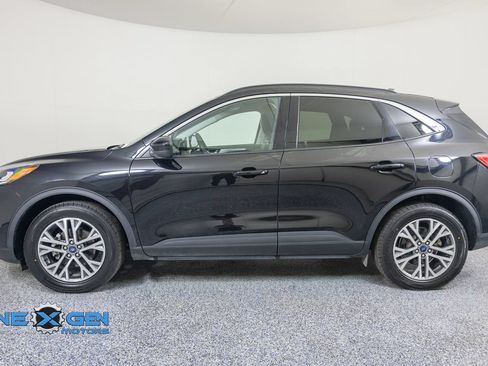 Used 2021 Ford Escape SEL w/ Technology Package AWD/4WD image 4