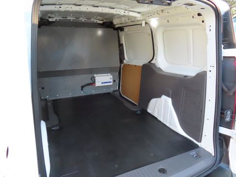 Used 2020 Ford Transit Connect XL image 18