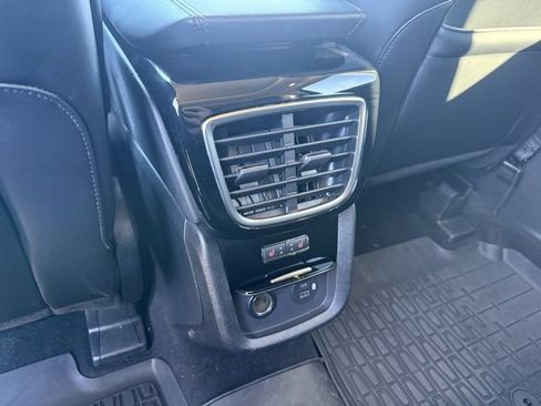 Used 2022 Lincoln Nautilus Reserve w/ Equipment Group 201A image 11