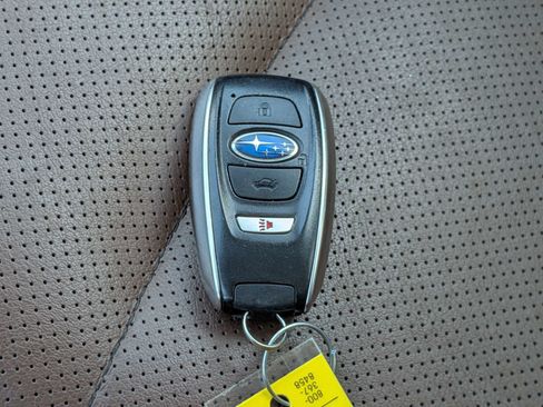 Used 2018 Subaru Outback 3.6R Touring AWD/4WD image 25