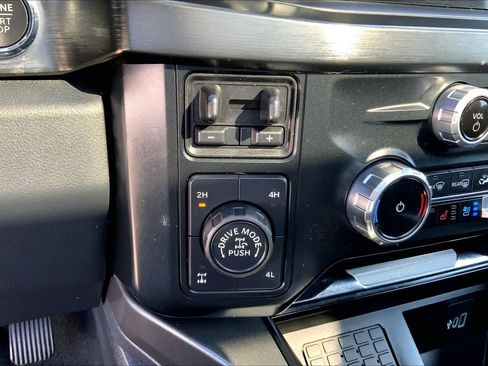 Certified 2023 Ford F250 Lariat w/ Lariat Ultimate Package AWD/4WD image 33