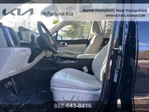 Used 2025 Kia Sorento SX image 11